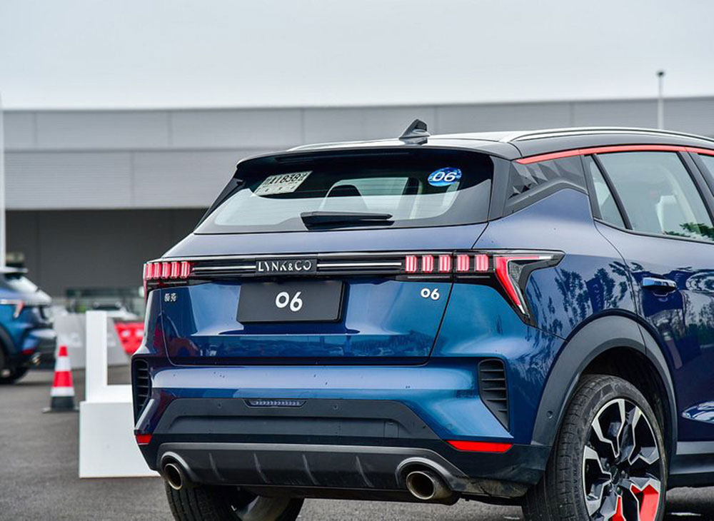 Lynk & Co 06