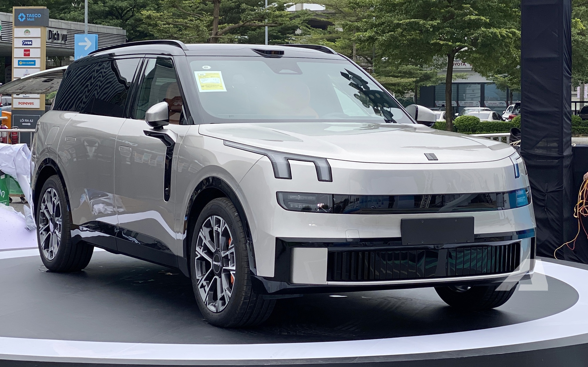 lynk-co-900 (1) - Lynk & Co Phạm Văn Đồng